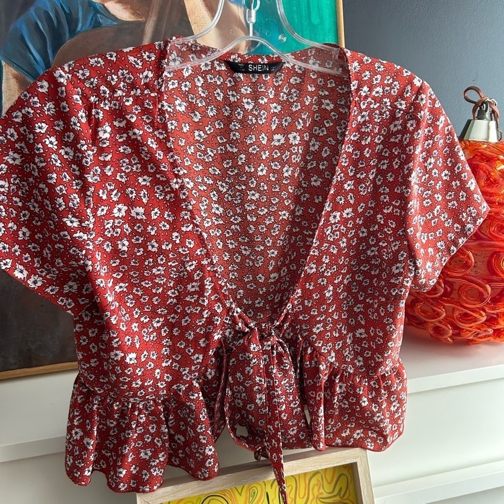 SHEIN Red Floral Tie Front Peplum Blouse Women’s Boho Cottagecore Crop Top